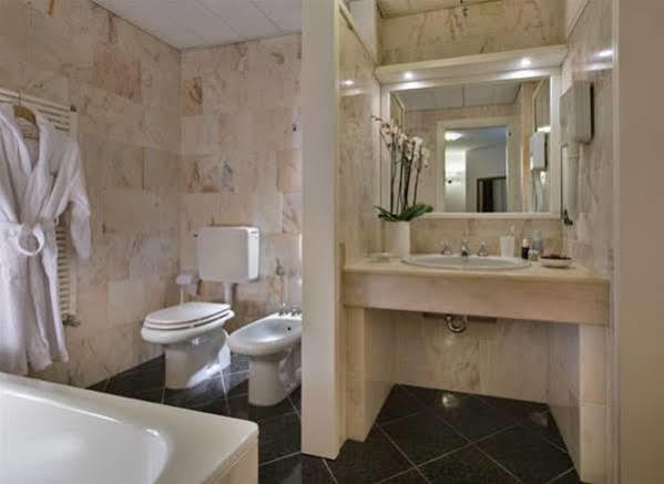 Hotel Lo Zodiaco Abano Terme Eksteriør bilde